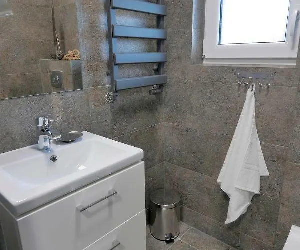 Jastrzebia Port بيت خشبي