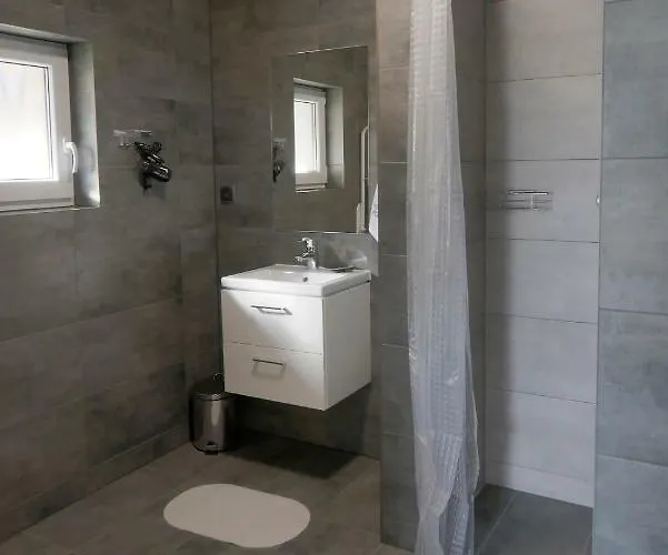 بيت خشبي Jastrzebia Port *