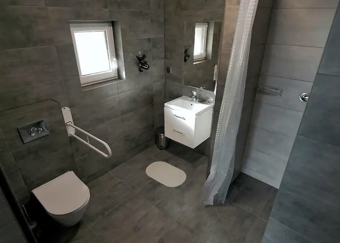 بيت خشبي Jastrzebia Port