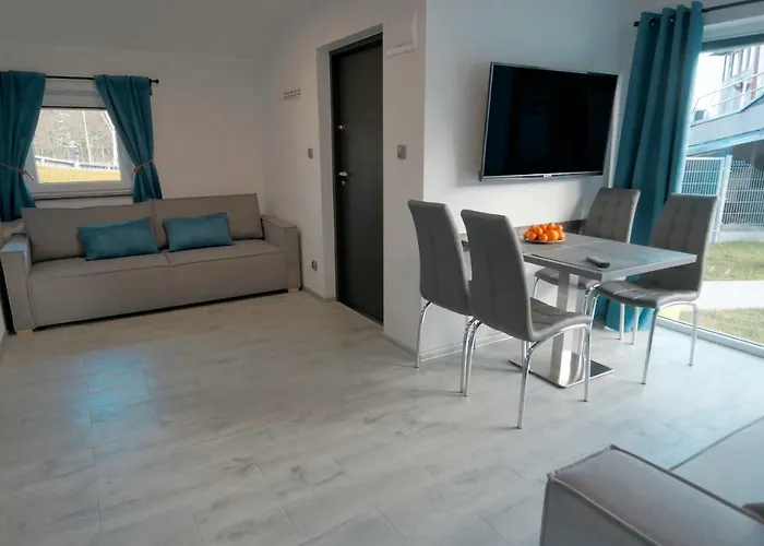 Jastrzebia Port بيت خشبي