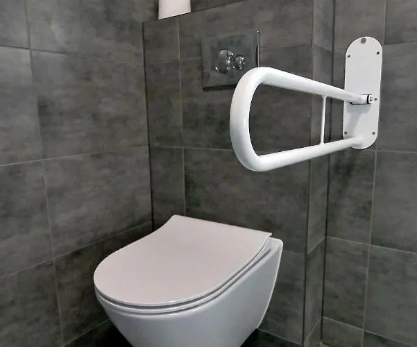 بيت خشبي Jastrzebia Port