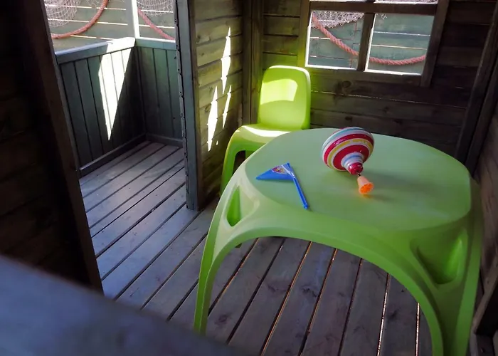 بيت خشبي Jastrzebia Port *